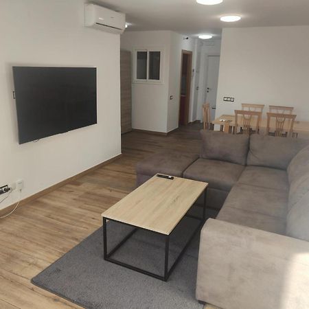 Apartamento Lovely Flat Fira Barcelona Exterior foto